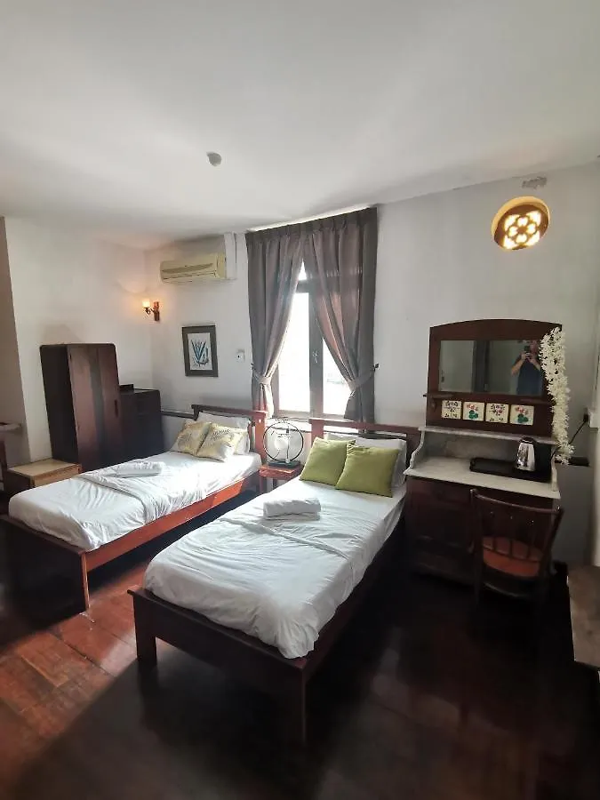 Heeren House Cafe Homestay Malacca