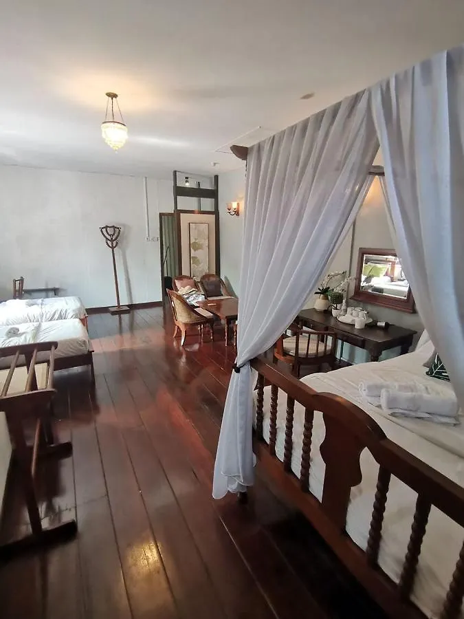 Homestay Heeren House Cafe Malaysia